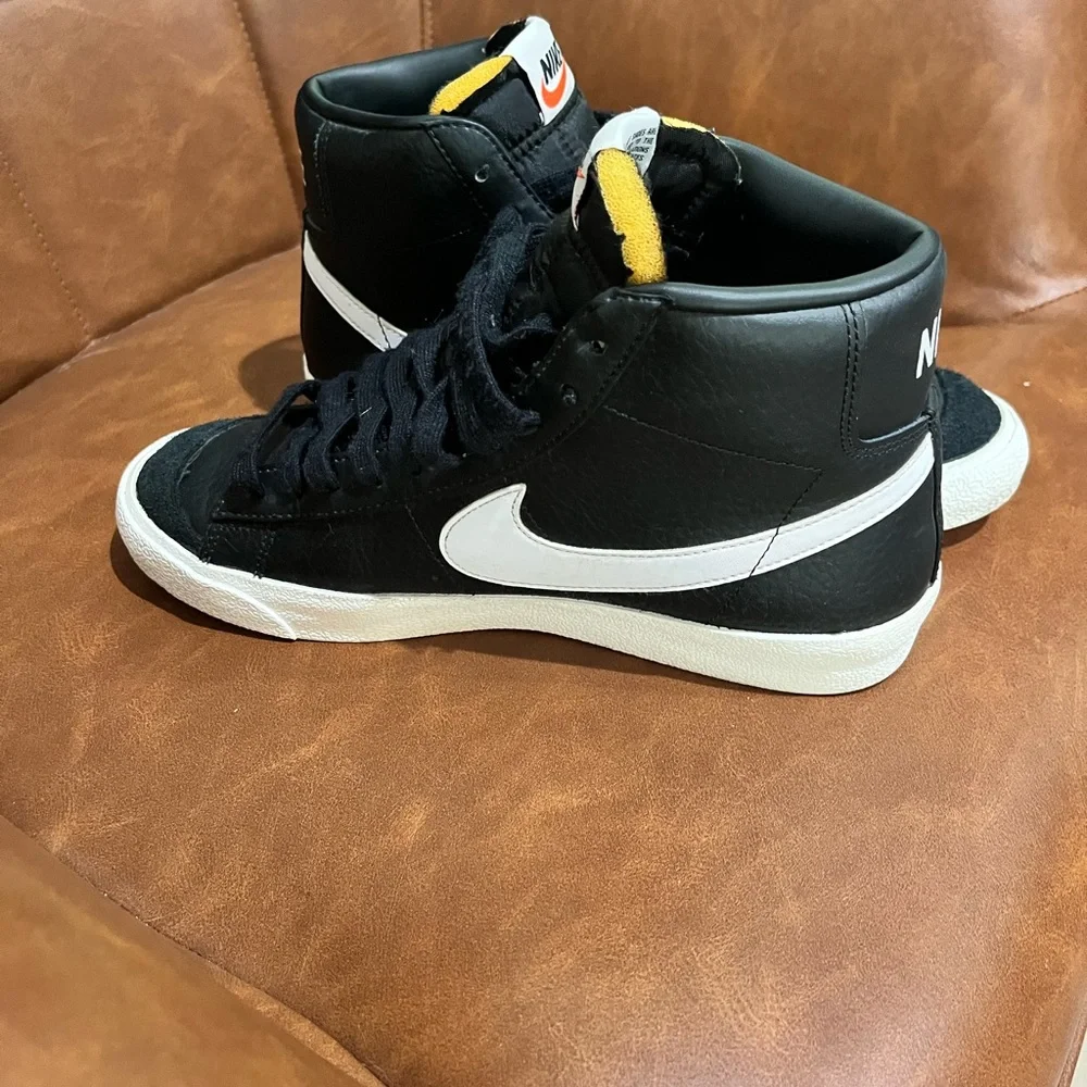 Nike Men's Blazer Mid 77 Vintage black Sail